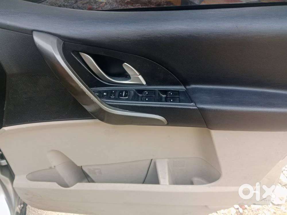 Mahindra Xuv500 W6 2wd, 2016, Diesel