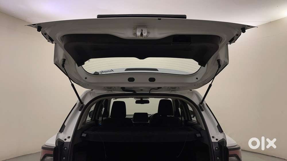 Maruti Suzuki Vitara Brezza 1.5 Zxi, 2024, Petrol