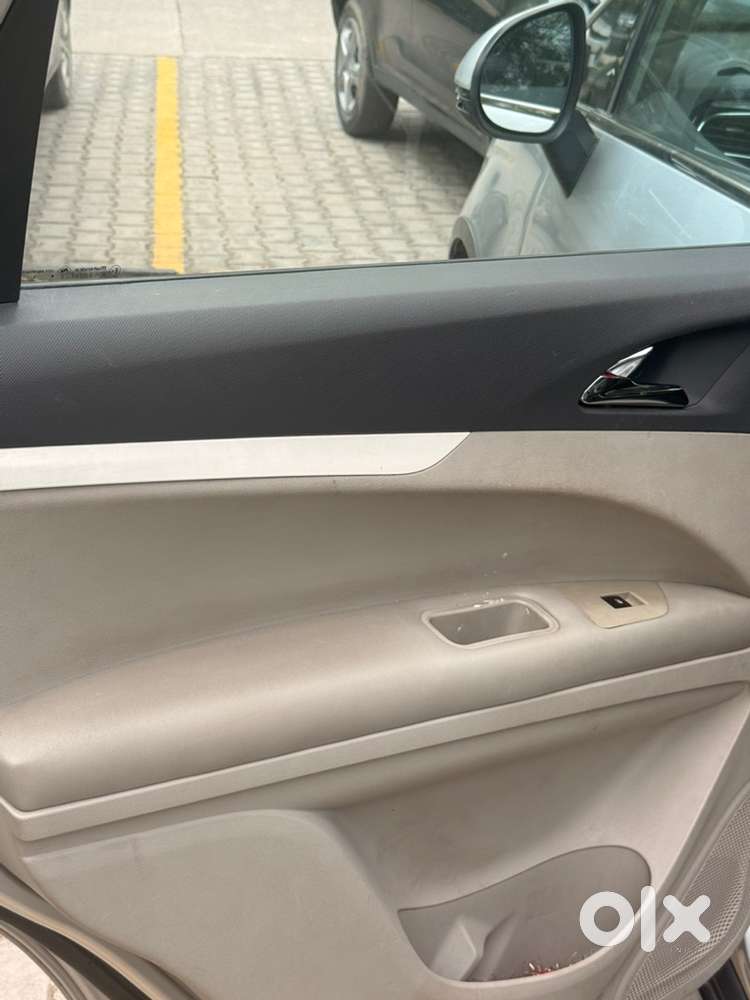 Marazzo M6 8 Seater Diesel