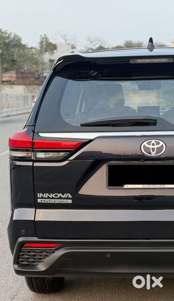 Toyota Innova Hycross 2.0 Vx Hybrid 7 Str, 2023, Petrol