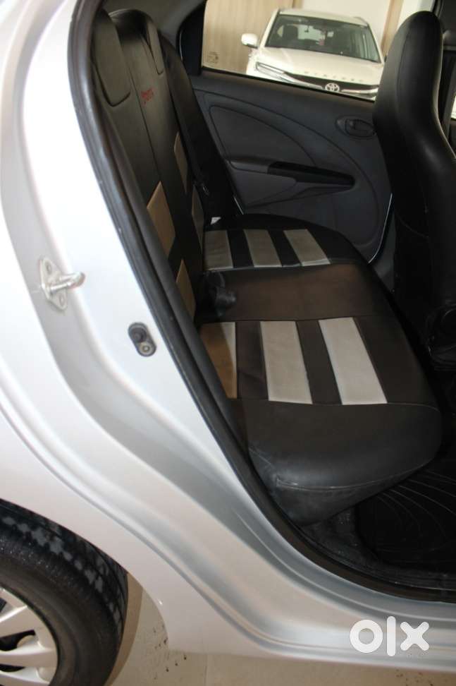 Toyota Etios 2010-2012 G, 2011, Petrol