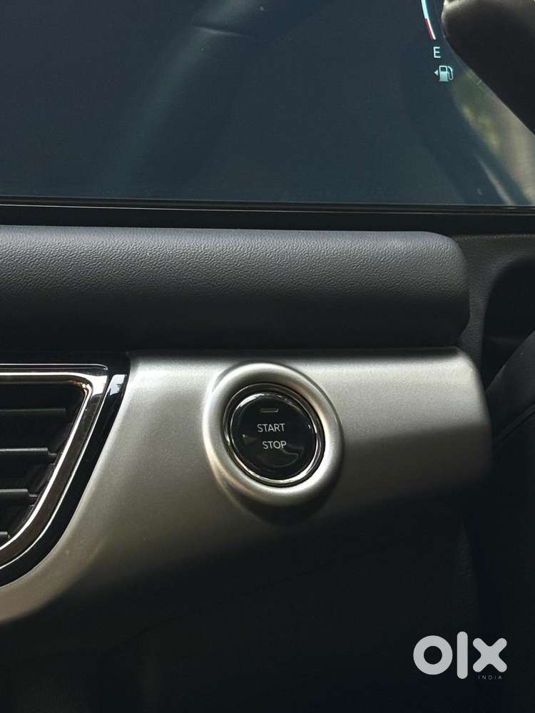 Mahindra Xuv700 2.2 Ax 7 Diesel At Luxury Pack Str, 2025, Diesel