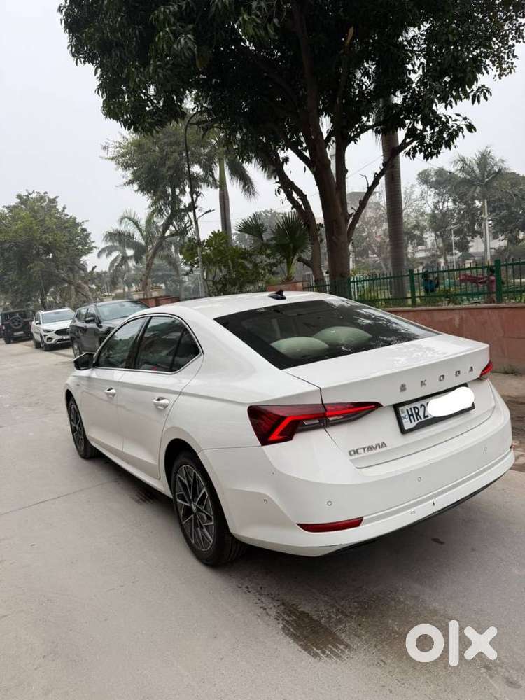 Skoda Octavia 2.0 L K Tsi At, 2022, Petrol