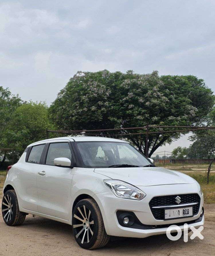 Maruti Suzuki Swift 1.3 Zxi, 2023, Petrol