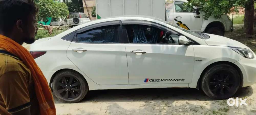 Hyundai Verna 2012 Petrol 75000 Km Driven