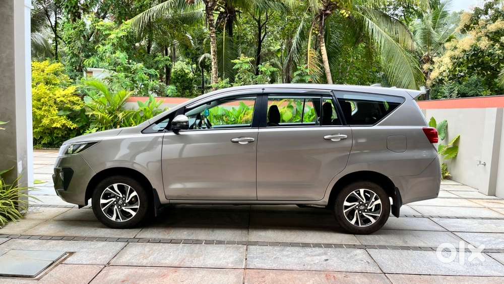 Toyota Innova Crysta 2022 Diesel Manual