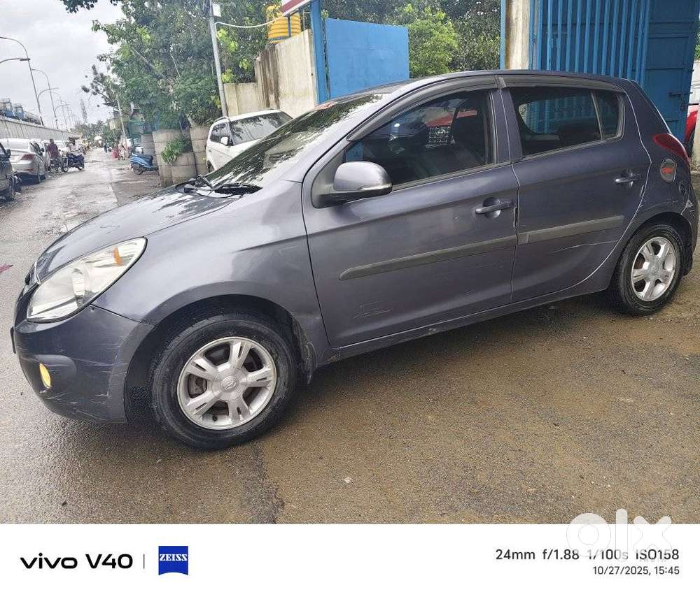 Hyundai I20 2009-2011 1.4 Asta (at), 2010, Petrol