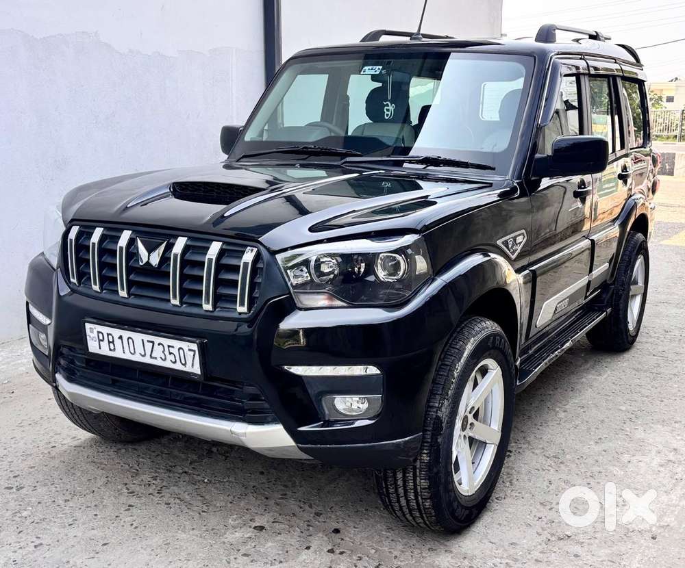 Mahindra Scorpio Classic, 2025, Diesel