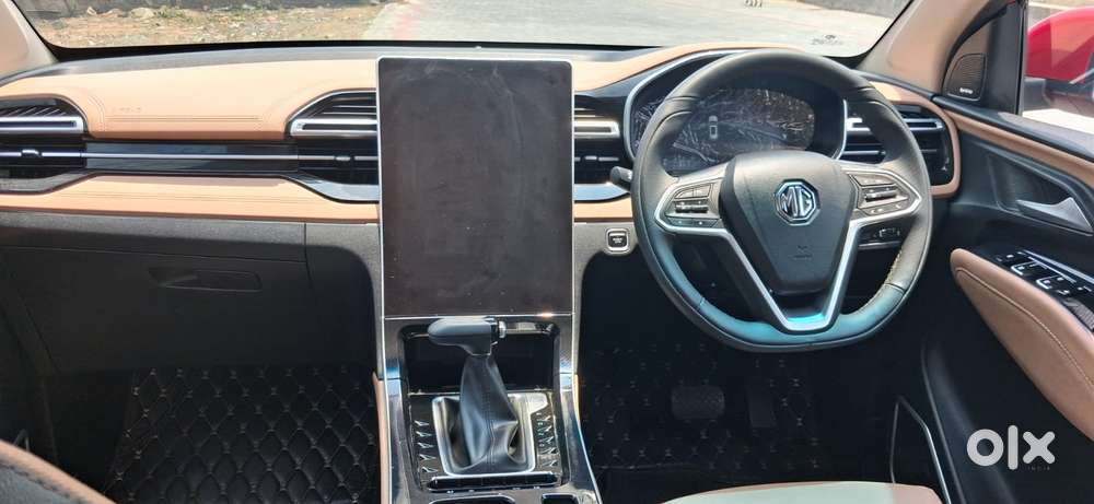 Mg Hector Plus Savvy Pro 1.5 Turbo Petrol Cvt 6 Str, 2026, Petrol