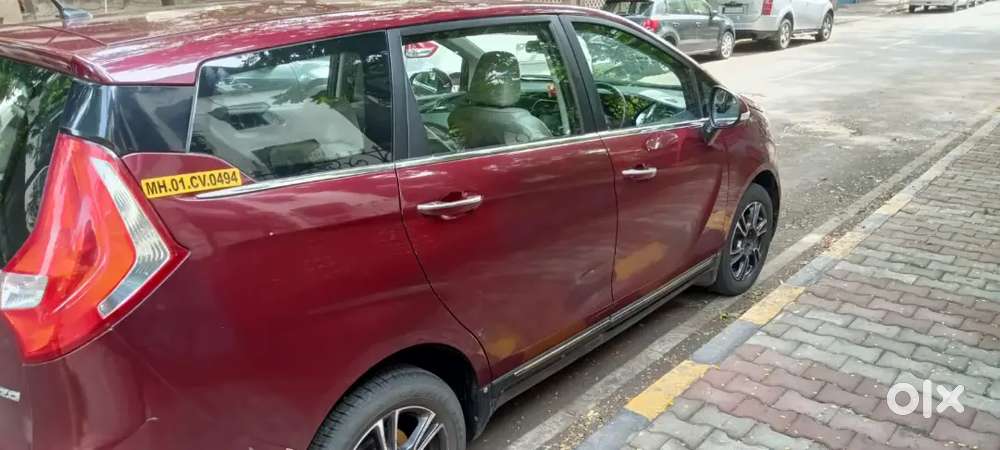 Mahindra Marazzo M8 2018