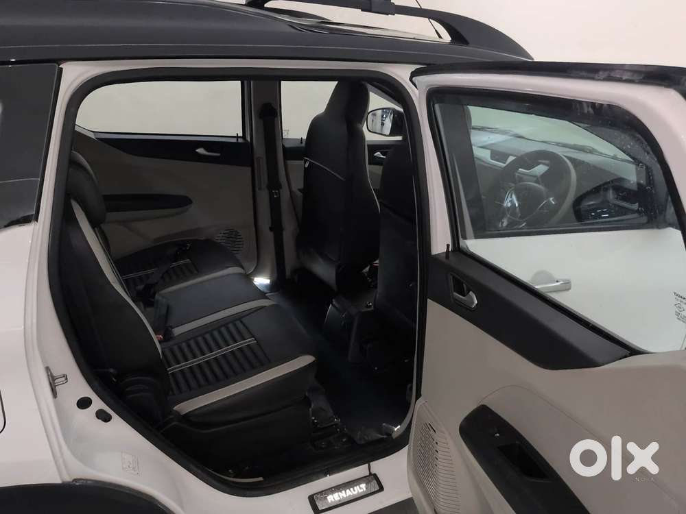Renault Triber 1.0 Rxz Dual Tone, 2023, Petrol