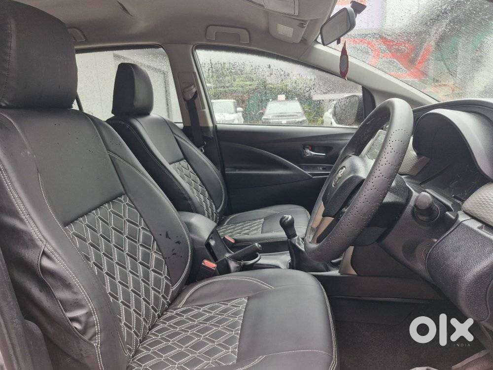 Toyota Innova Crysta 2.4 G Mt 7 Str, 2017, Diesel
