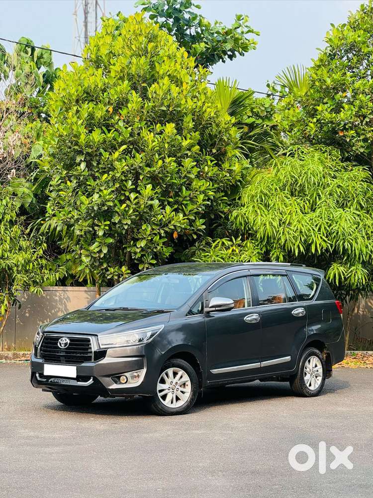 Toyota Innova Crysta 2.4 V, 2017, Diesel