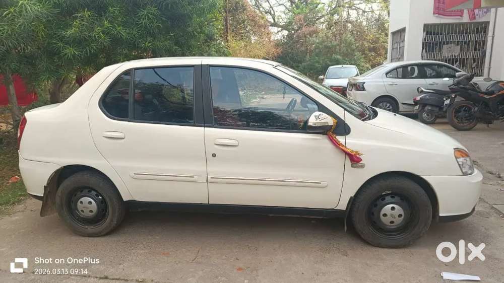 Well Maintained And Single Hand Use