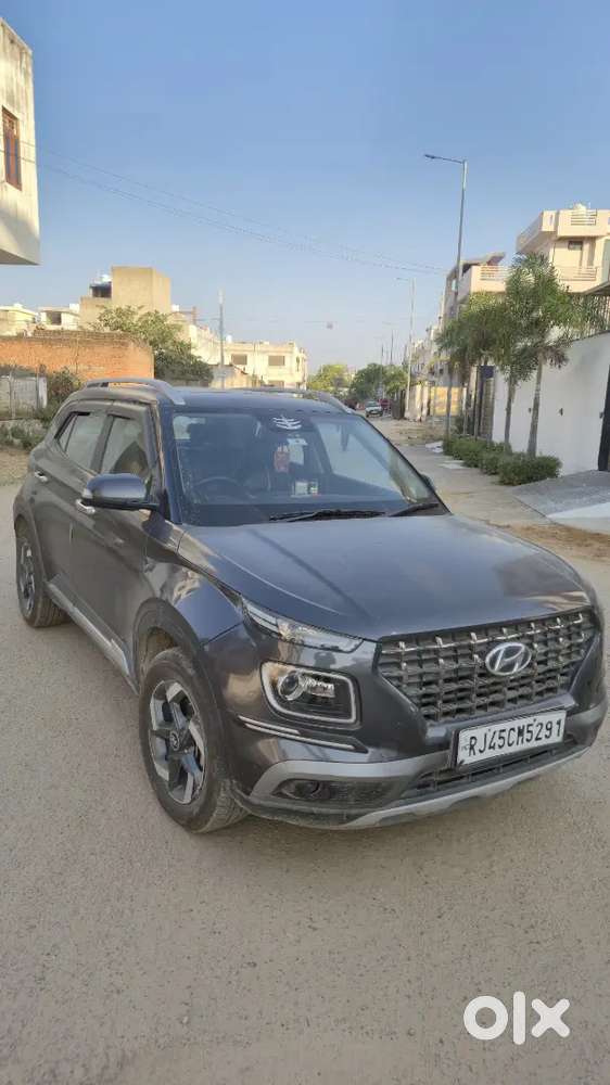 Hyundai Venue 2021 Diesel 99000 Km Driven