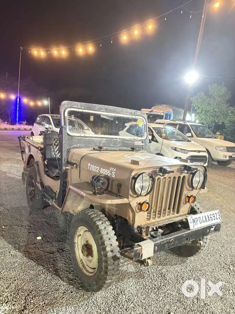 Mahindra Jeep 2085