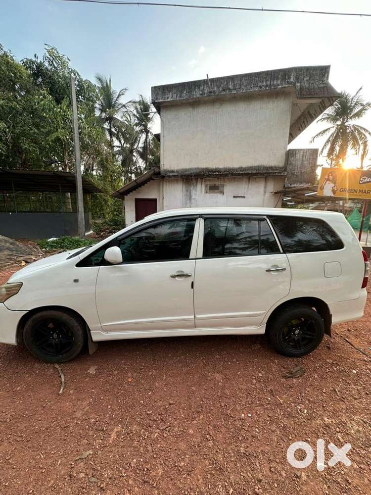 Toyota Innova 2015 Diesel Well Maintained