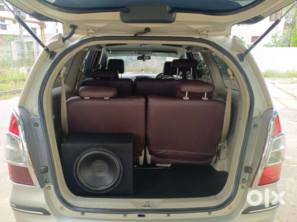 Toyota Innova 2.5 G (diesel) 8 Seater Bs Iv, 2014, Diesel