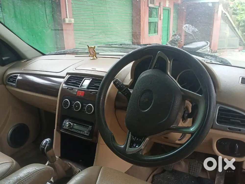 Tata Safari Storme 2013 Diesel Manual Car