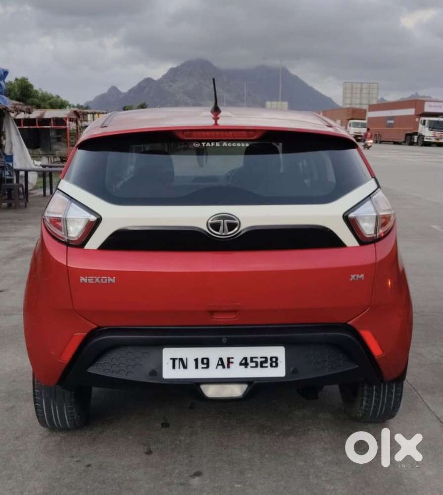 Tata Nexon 1.2 Revotron Xm (s), 2018, Diesel