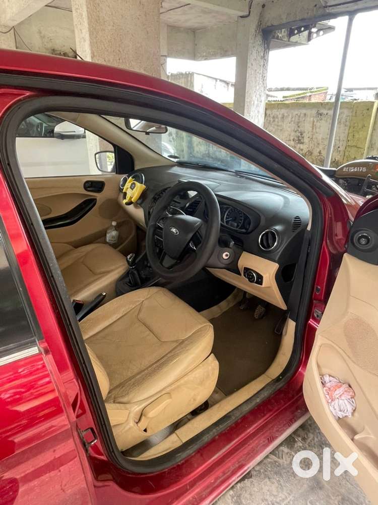 Ford Aspire Titanium Plus Manual Petrol 2015