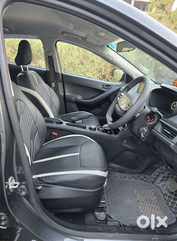 Tata Nexon 1.2 Revotron Xma Amt (s), 2025, Petrol