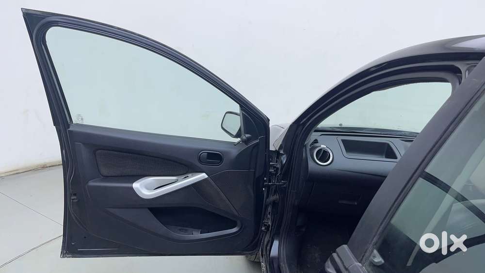 Ford Figo Petrol Zxi, 2013, Petrol