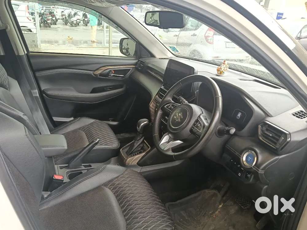 Maruti Suzuki Grand Vitara 2023 Petrol 35000 Km Driven