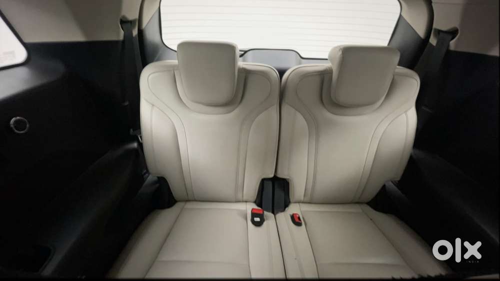 Mahindra Xuv700 2.2 Ax 7 Diesel At Luxury Pack Str, 2022, Diesel