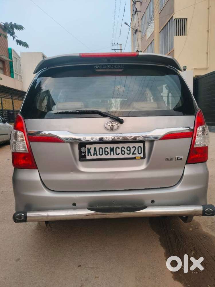 Toyota Innova 2.5 G (diesel) 8 Seater Bs Iv, 2015, Diesel