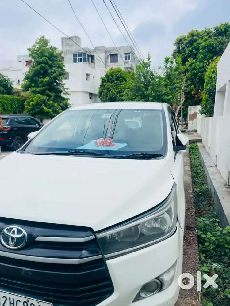 Toyota Innova Crysta Diesel 2016