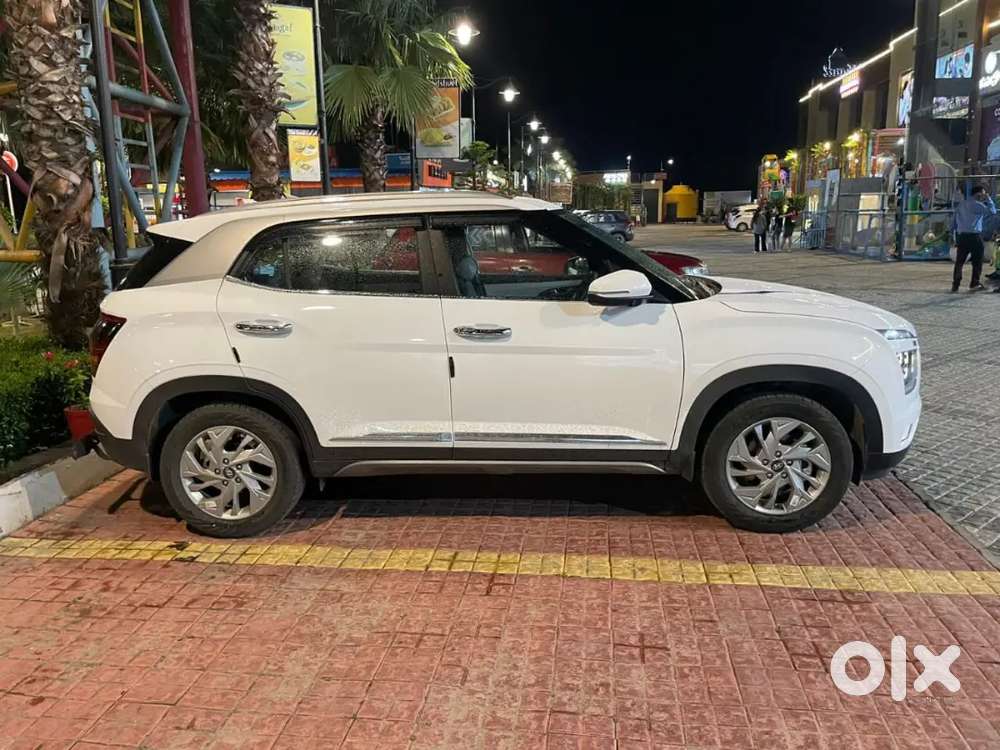 2023 Hyundai Creta Sx Executive 1.5 Petrol Mt  Polar White