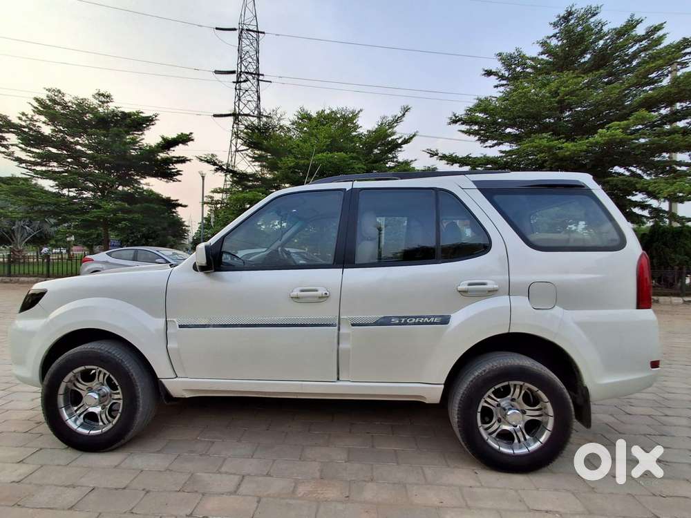 Tata Safari Storme Lx, 2014, Diesel