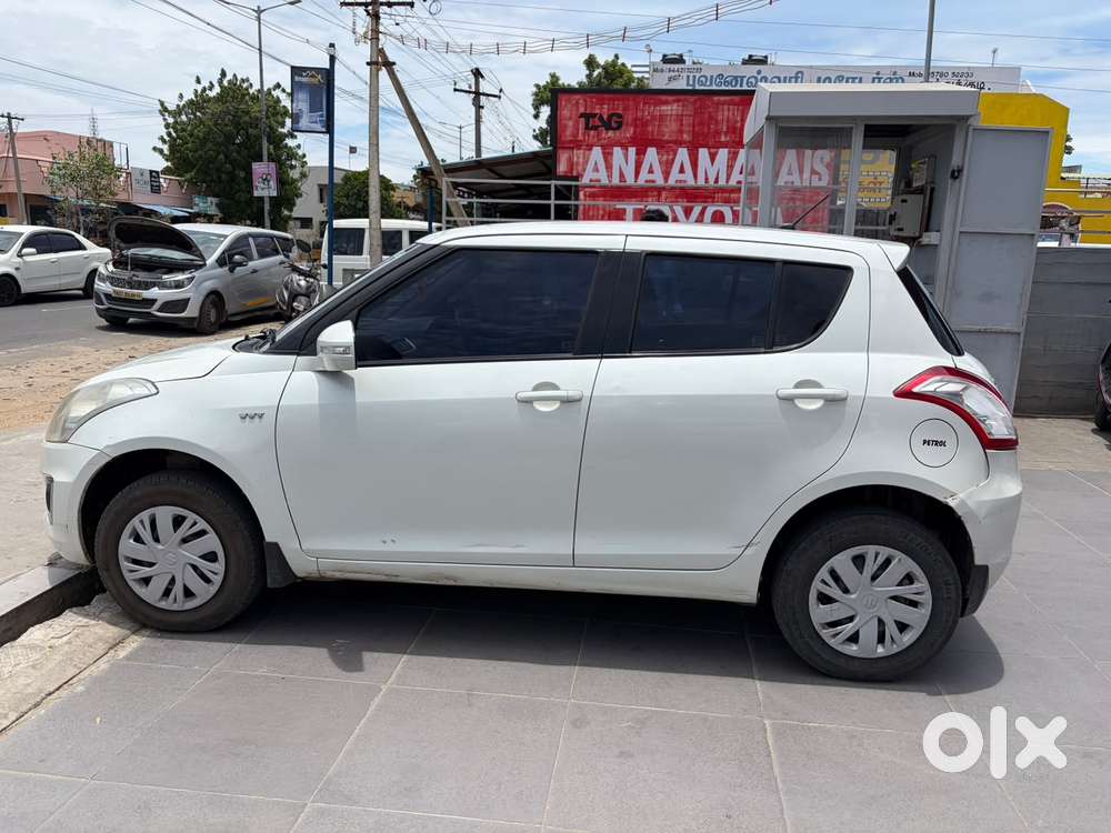 Maruti Suzuki Swift Vxi 1.2 Abs Bs-iv, 2015, Petrol