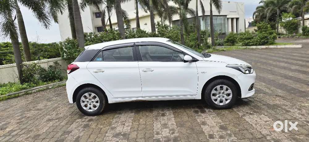 Hyundai I20 Magna Petrol 2015