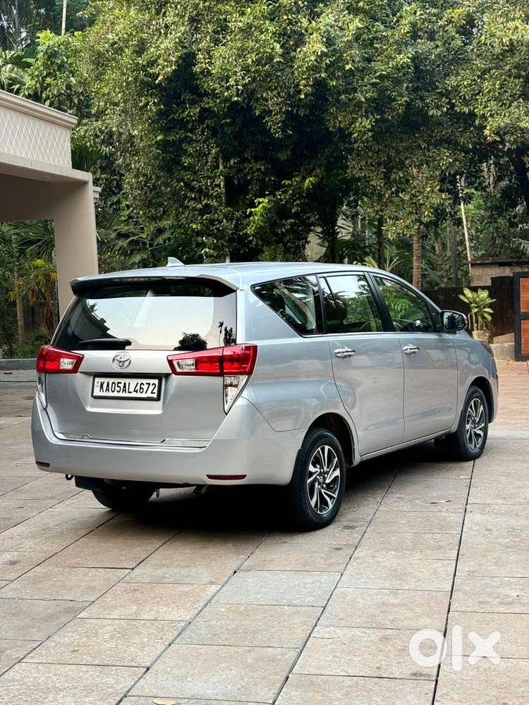 Toyota Innova Crysta 2.8 Gx At 8s, 2022, Diesel