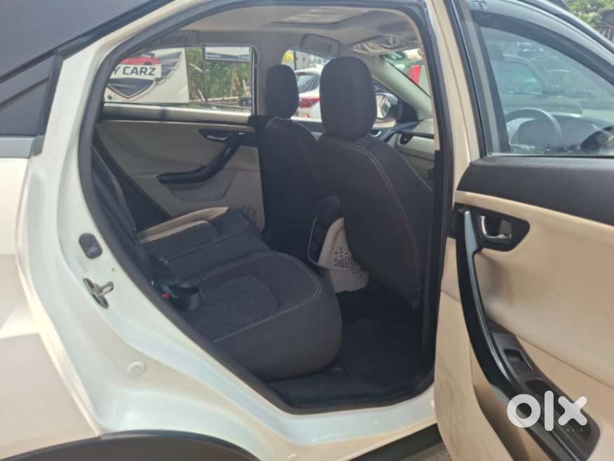 Tata Nexon 1.2 Revotron Xz Plus, 2022, Petrol