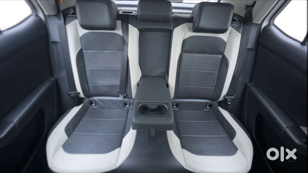 Volkswagen Taigun Topline 1.0 Tsi At (electric Seats), 2022, Petrol