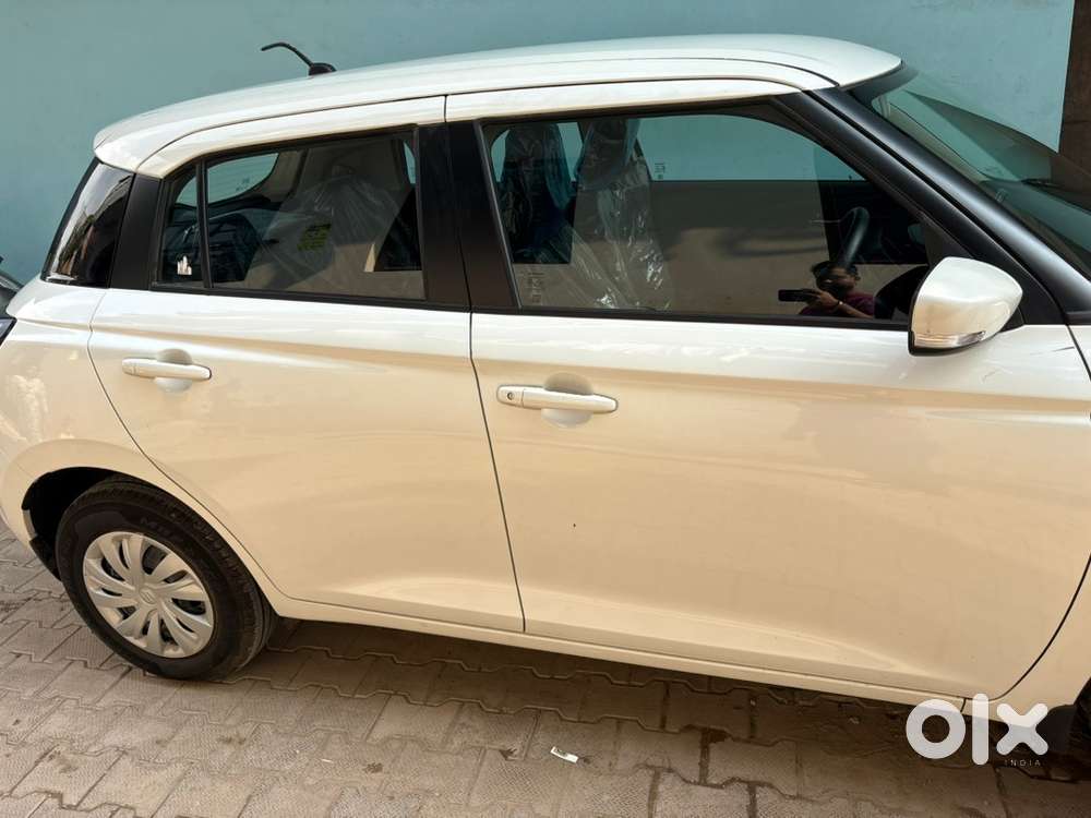 Maruti Suzuki Swift Petrol Manual 2026