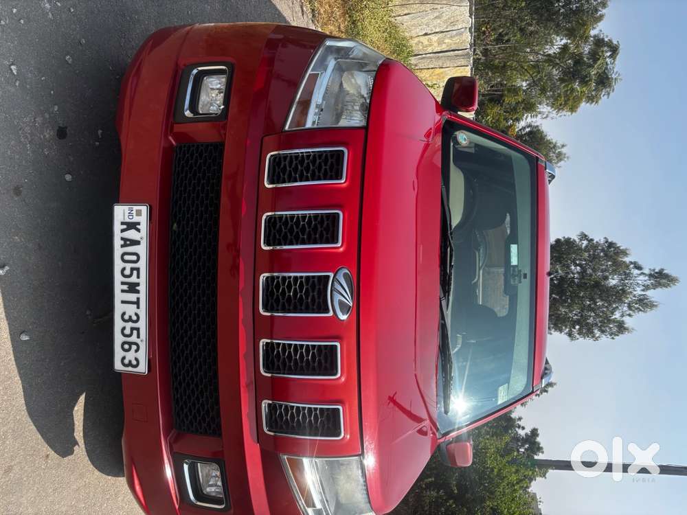 Mahindra Tuv300 T8 Automatic