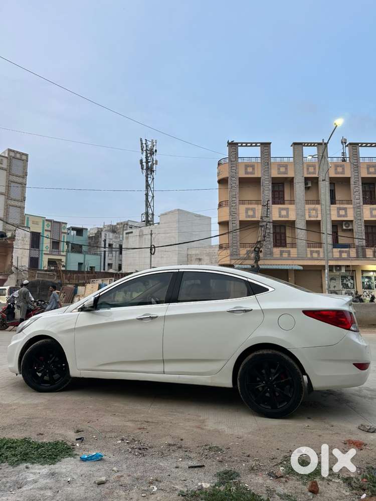 Hyundai Fluidic Verna 2013