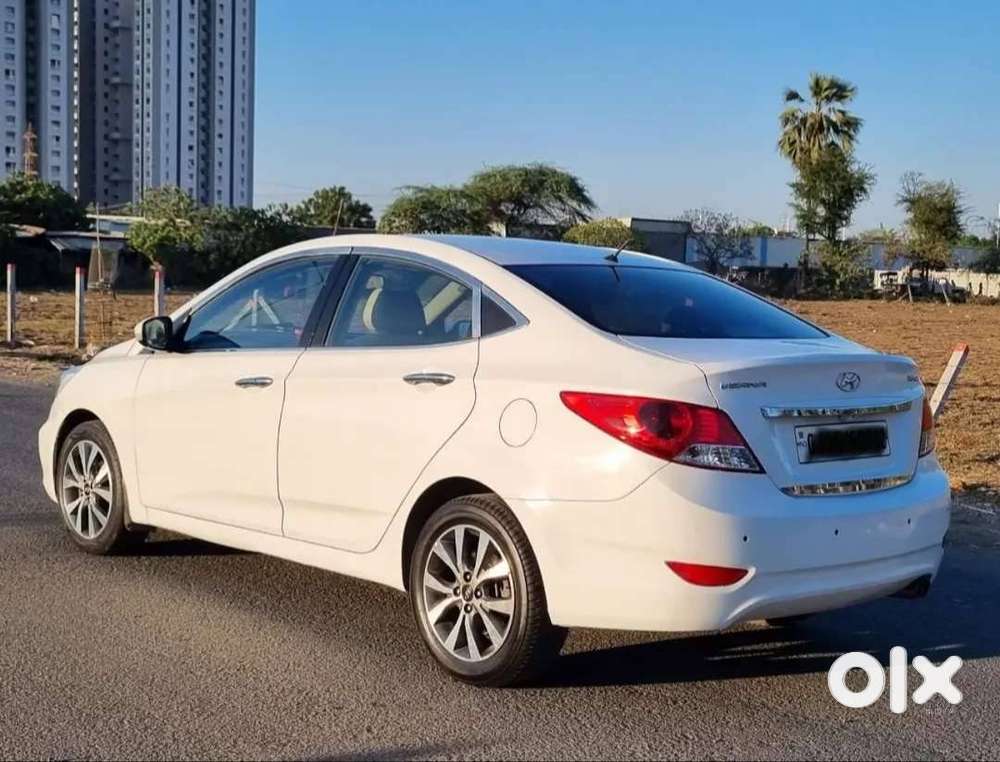 Hyundai Fluidic Verna