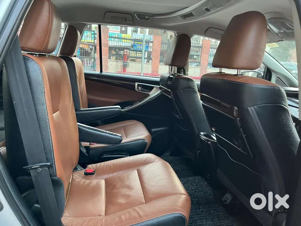 Innova Crysta For Sale-excrllent Condition