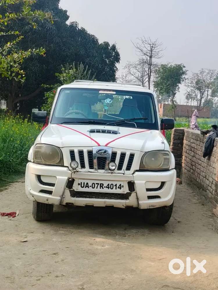 कोई दिक्कत नहीं है चारों  टायर नया है।