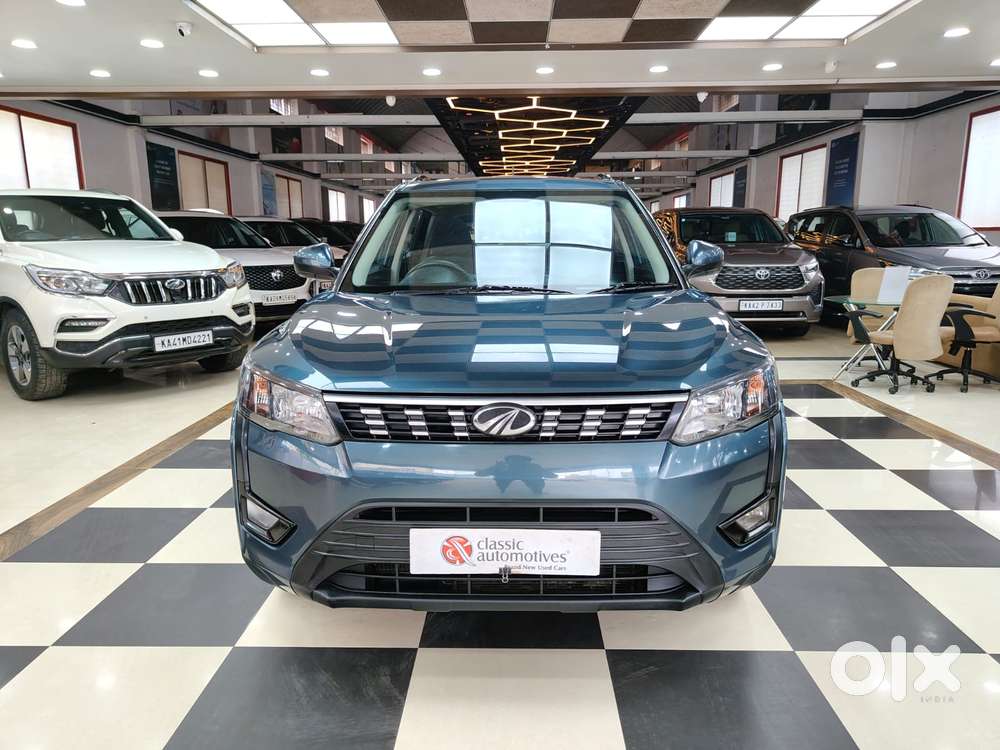 Mahindra Xuv300 1.2 W8 Amt Petrol, 2022, Petrol