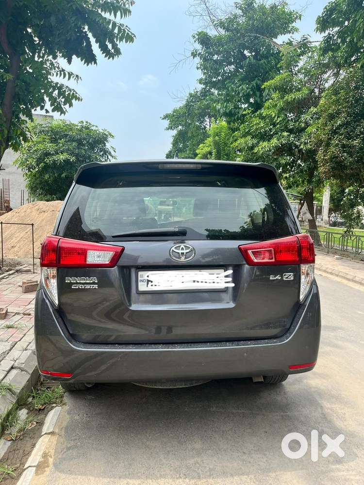 Toyota Innova Crysta 2021 Diesel Manual 128000 Km