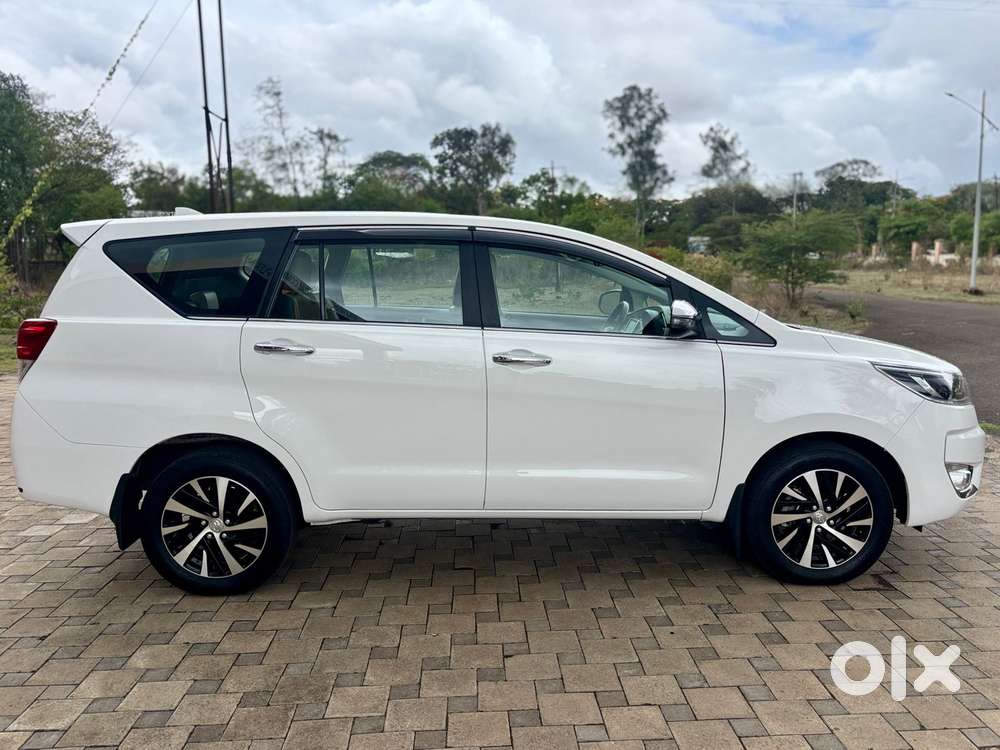 Toyota Innova Crysta 2.4 Z 7 Str, 2025, Diesel