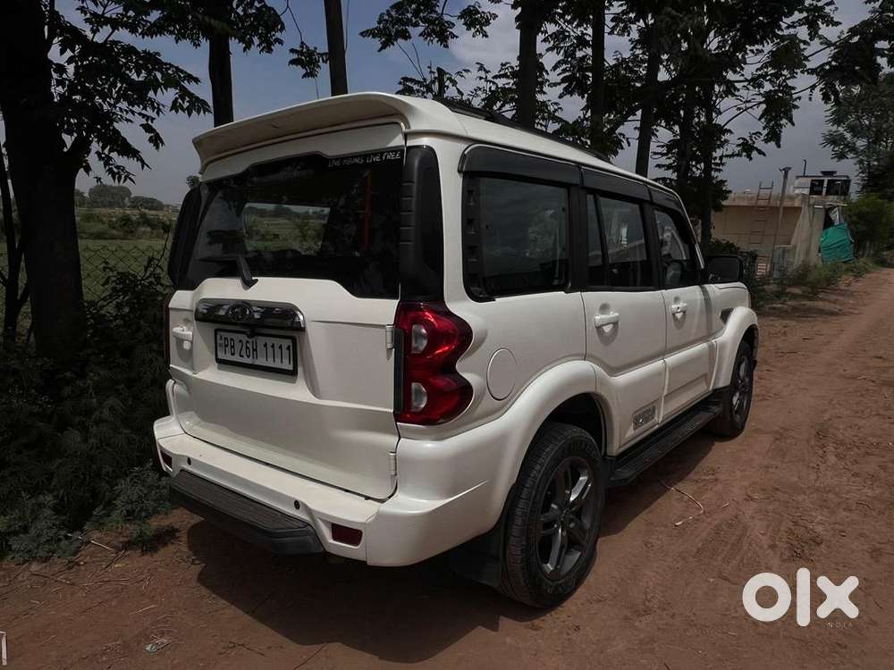 Mahindra Scorpio Classic 2021