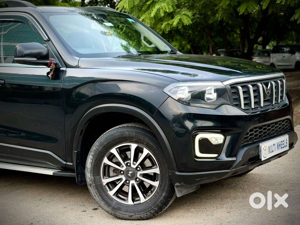 Mahindra Scorpio N Z4 Petrol Mt 7 Str, 2024, Petrol