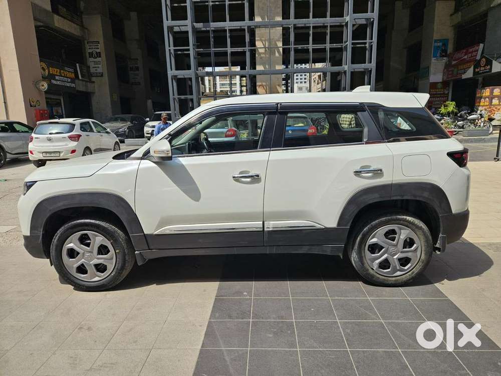 Maruti Suzuki Brezza 2024 Petrol Well Maintained